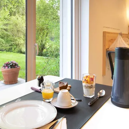 La Pomme Petillante Bed & Breakfast 3*