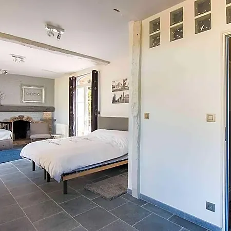 La Pomme Petillante Bed & Breakfast Maisnieres