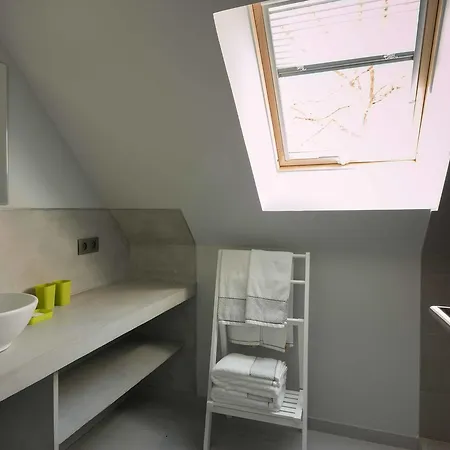La Pomme Petillante Bed & Breakfast Maisnieres